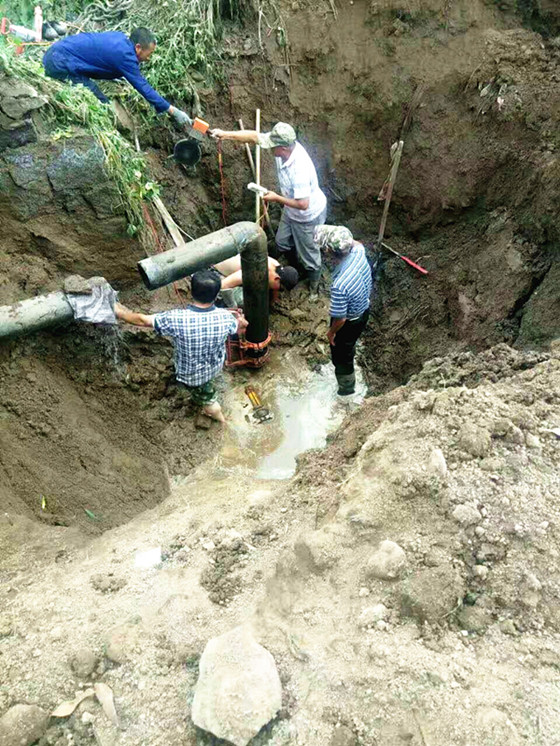 金山供水抢修修改图片