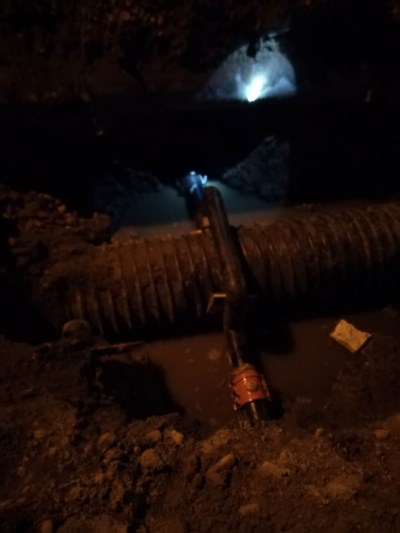 管修公司连夜解决用户吃水难2_副本